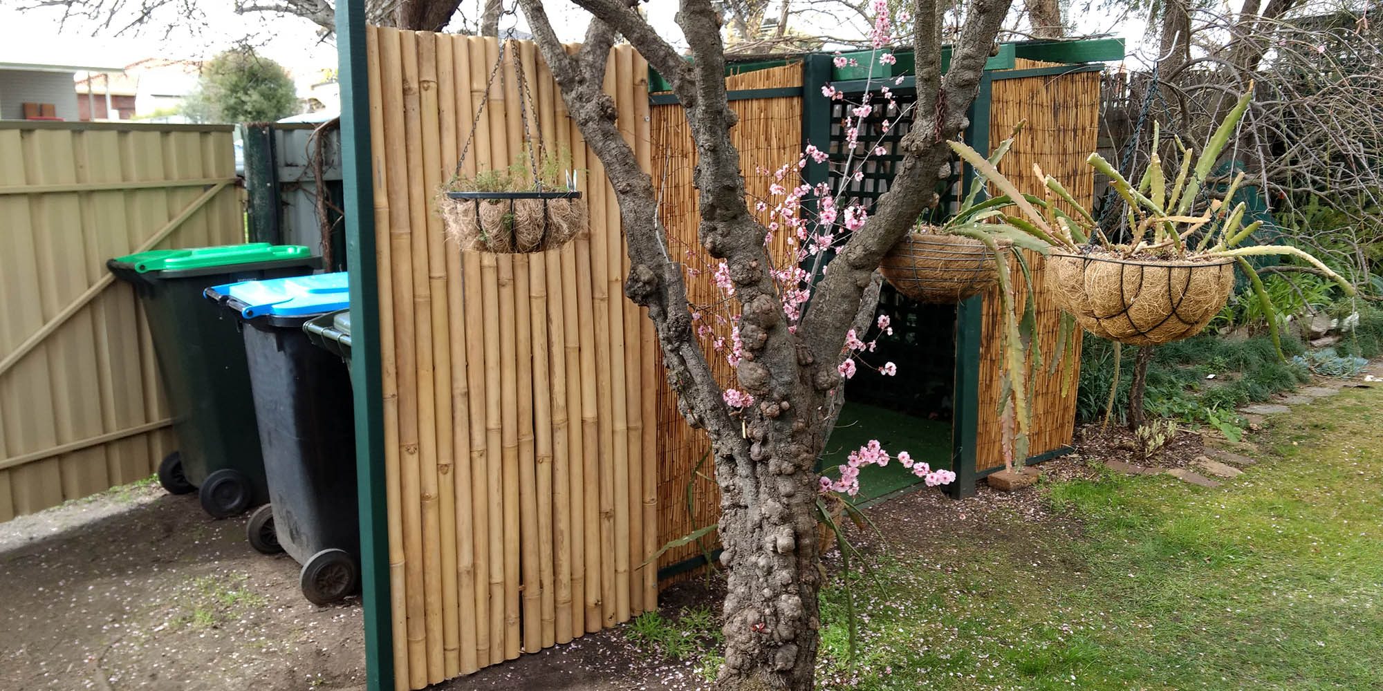 Garden Screen Golden Square